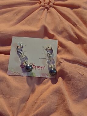Premier Designs Silver-Gray Pearl and Clear Bead Drop Earrings